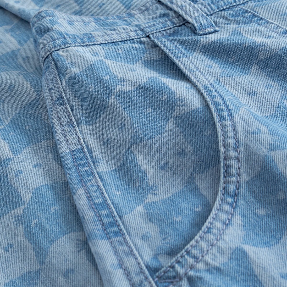 LAST ONE in XL - Vara Workwear Pepita Cats - Light Blue