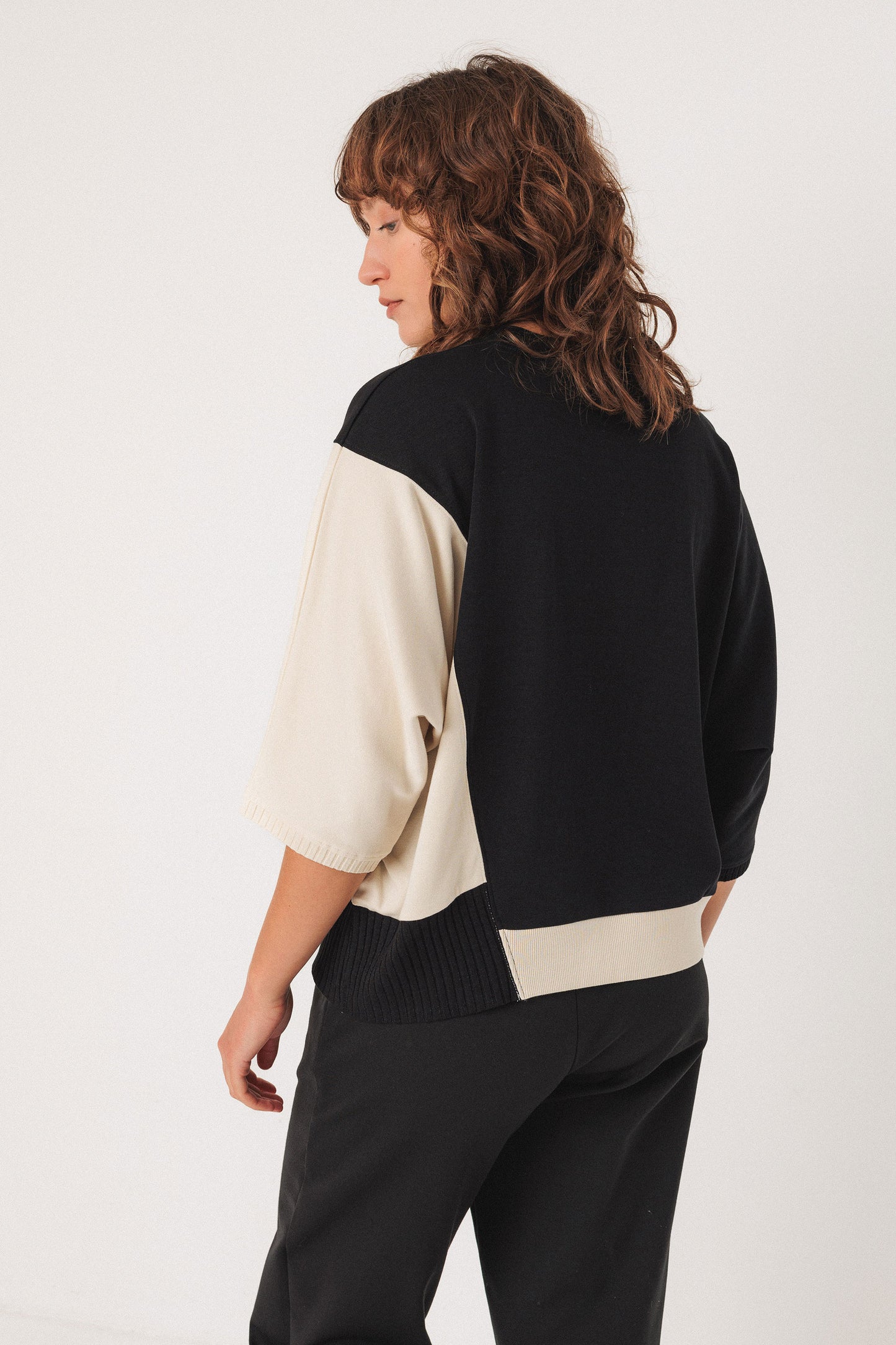 LAST ONE in S - Aloria T-Shirt - Black