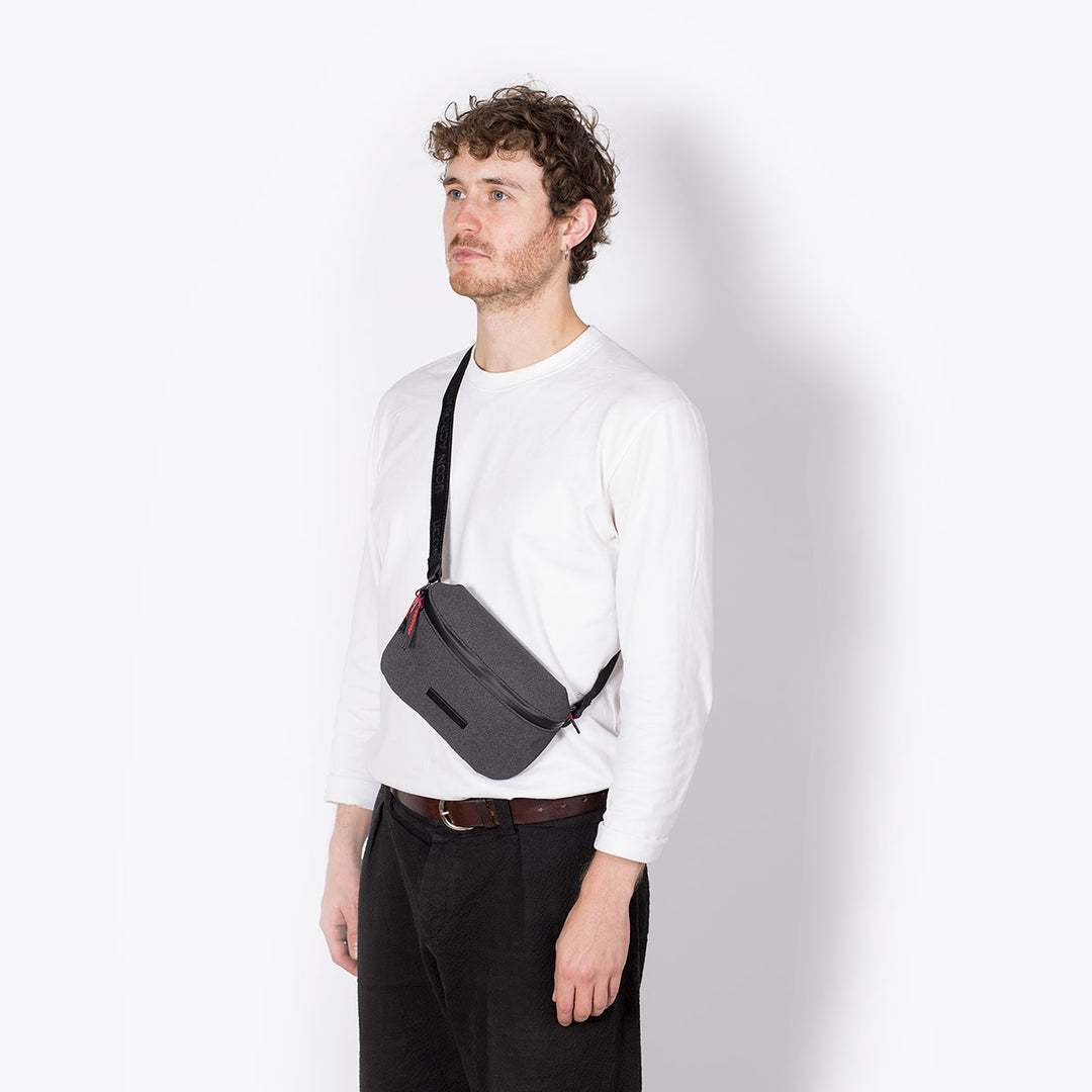 Ucon Acrobatics Jona Bum Bag Phantom - Asphalt Reflective