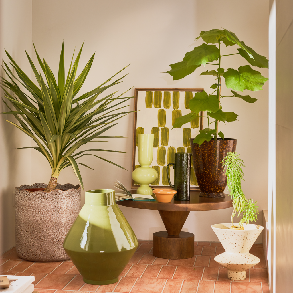 Hammered Jug - Banana Palm