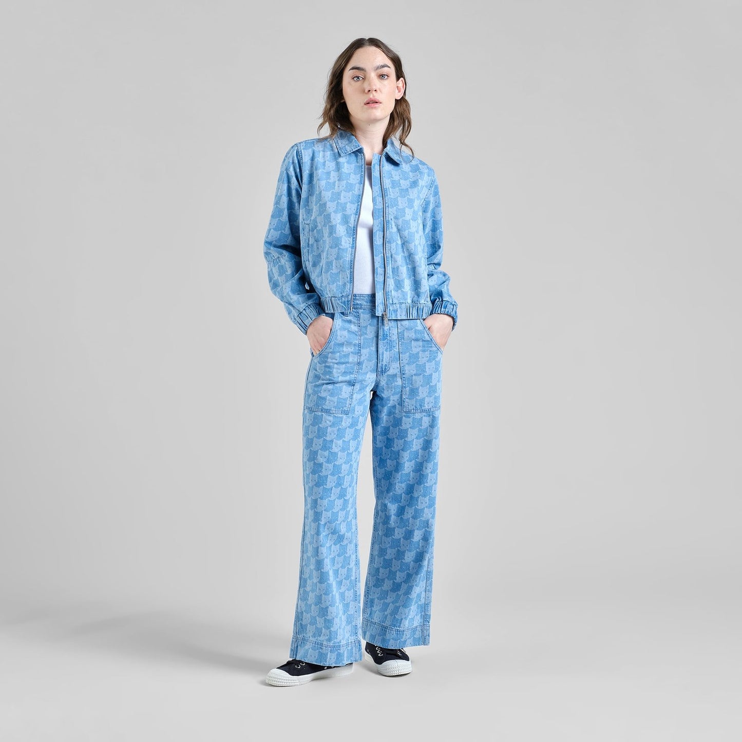 LAST ONE in XL - Vara Workwear Pepita Cats - Light Blue