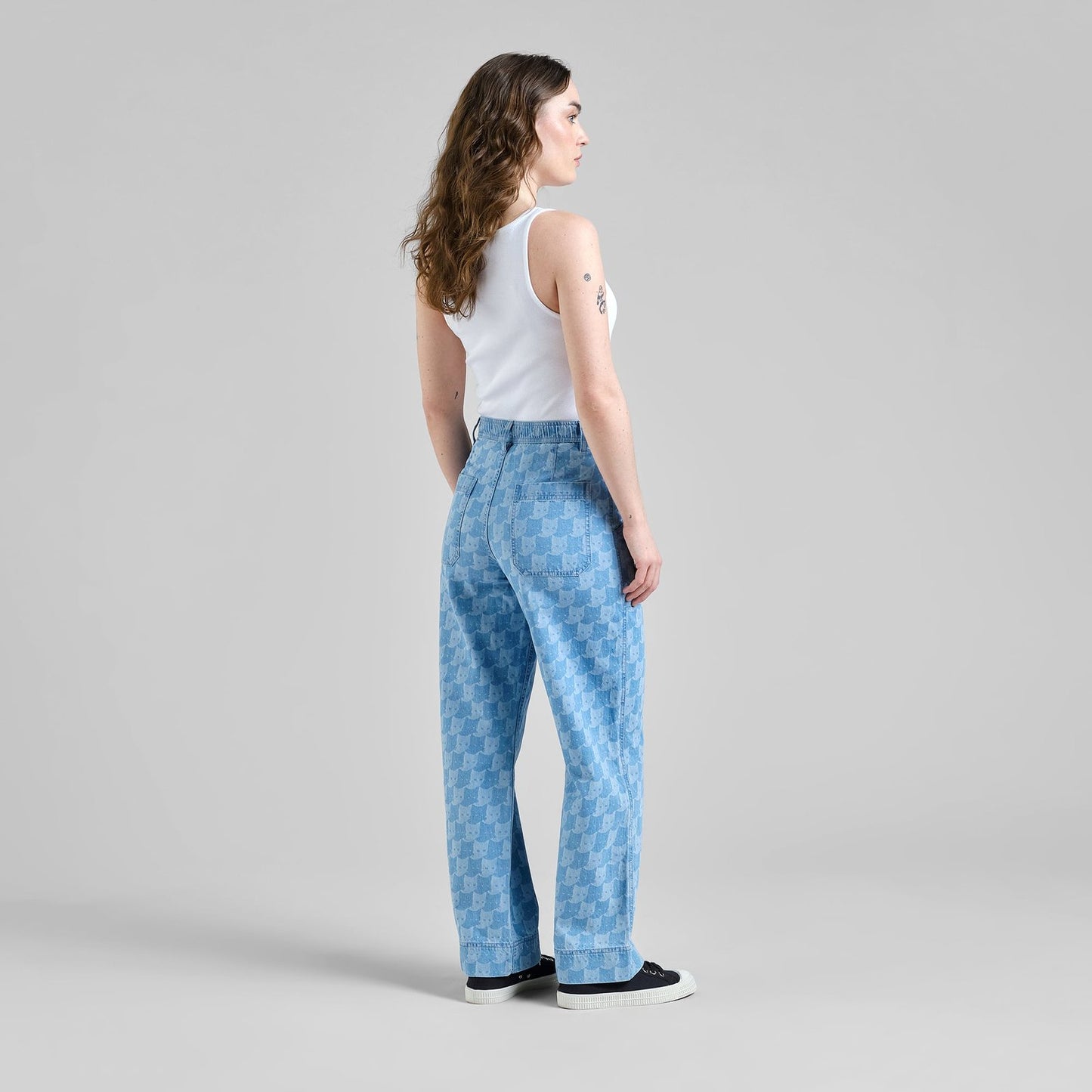 LAST ONE in XL - Vara Workwear Pepita Cats - Light Blue