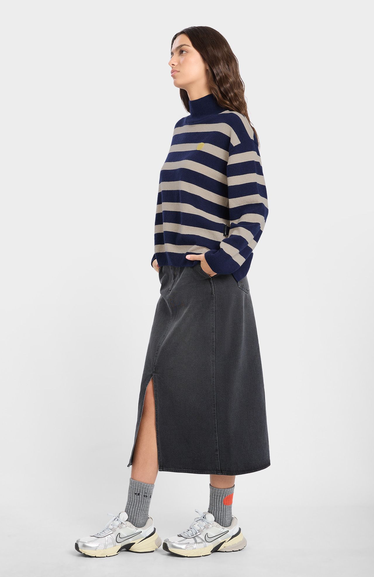 LAST ONE in S - Kadahi Dot Sweater - Navy