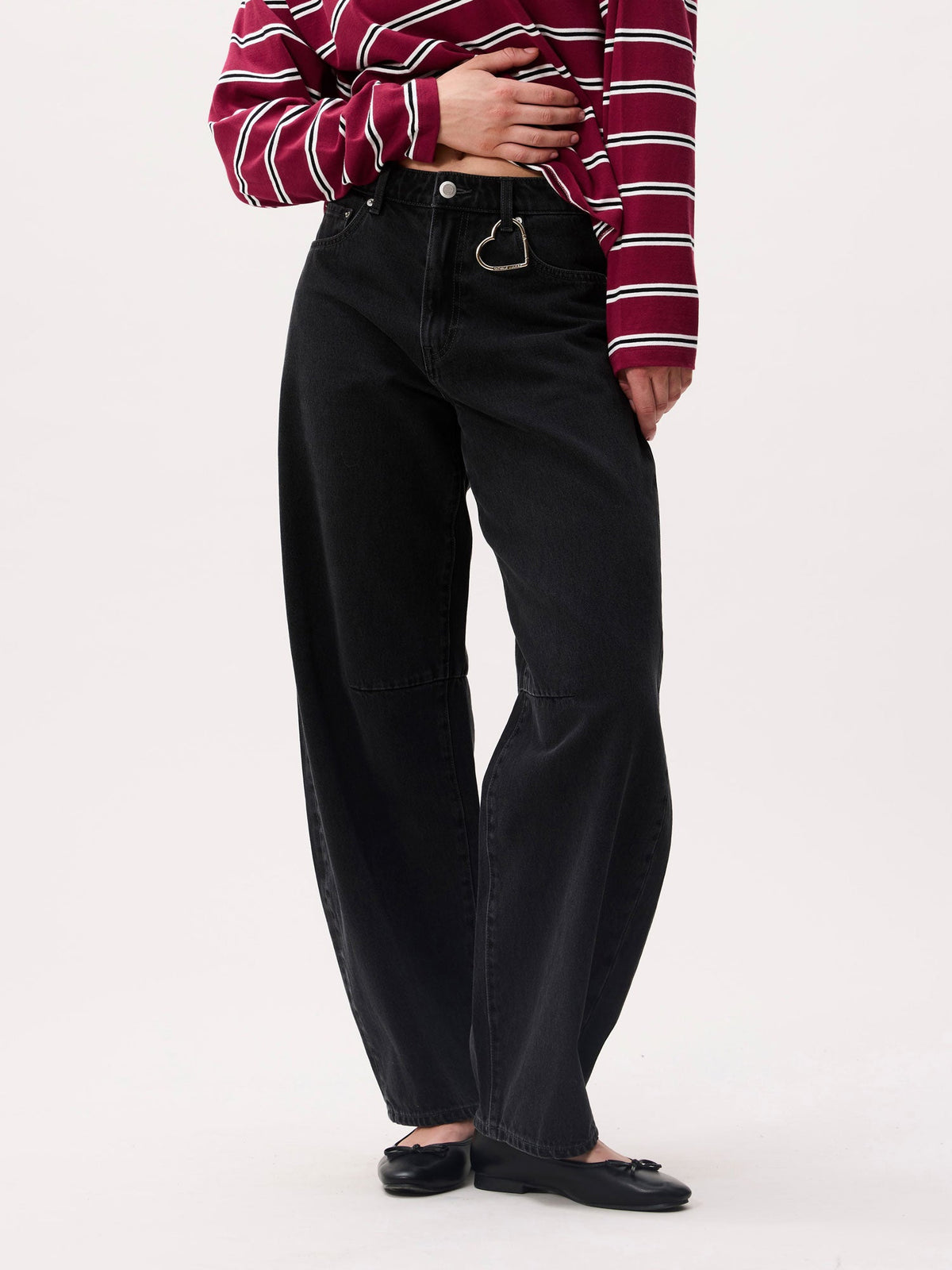 Bold Barrel Fit Jeans - Washed Black
