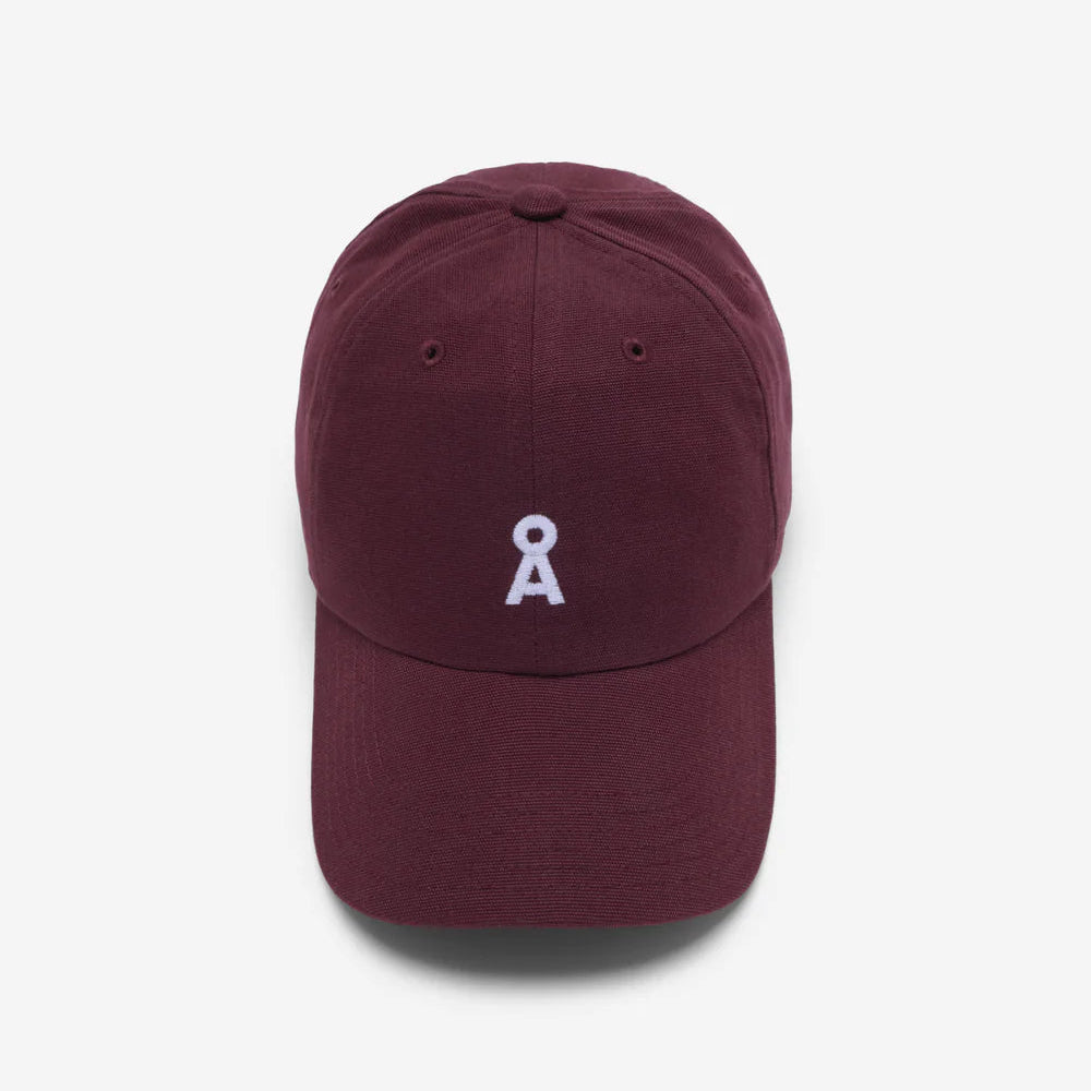 Iconic Yenaas Cap - Dark Cranberry
