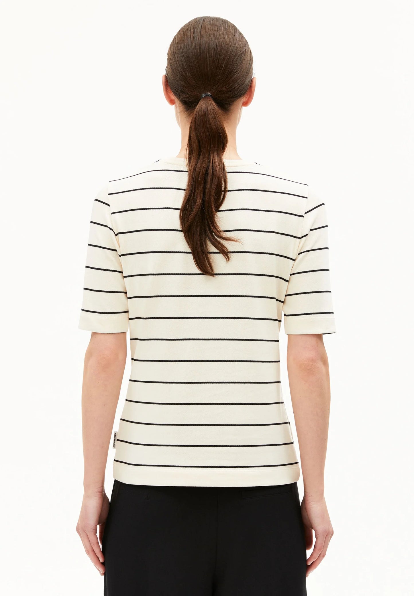 Jaanisara Fine Stripe T-Shirt - Oatmilk/Black