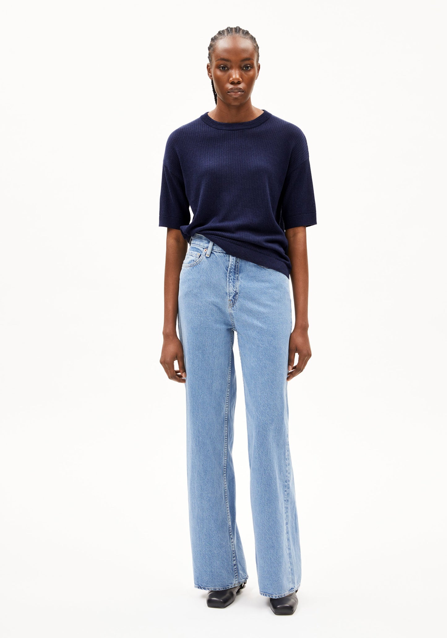 LAST ONE in M - Lizaa Lino Top - Tinted Navy