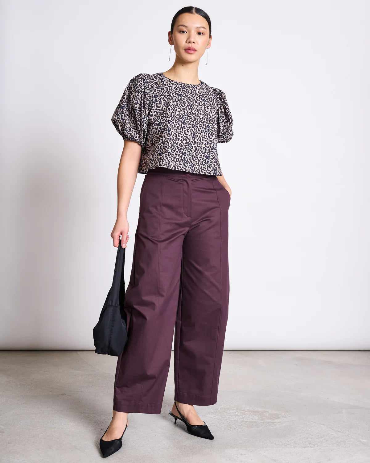 LAST ONE in S - Olmos Cropped Blouse - Leo Print