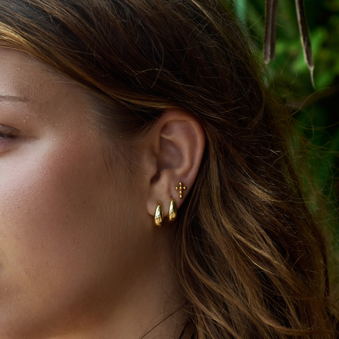 Hedvig Classic Wide Hoop Earrings - Gold