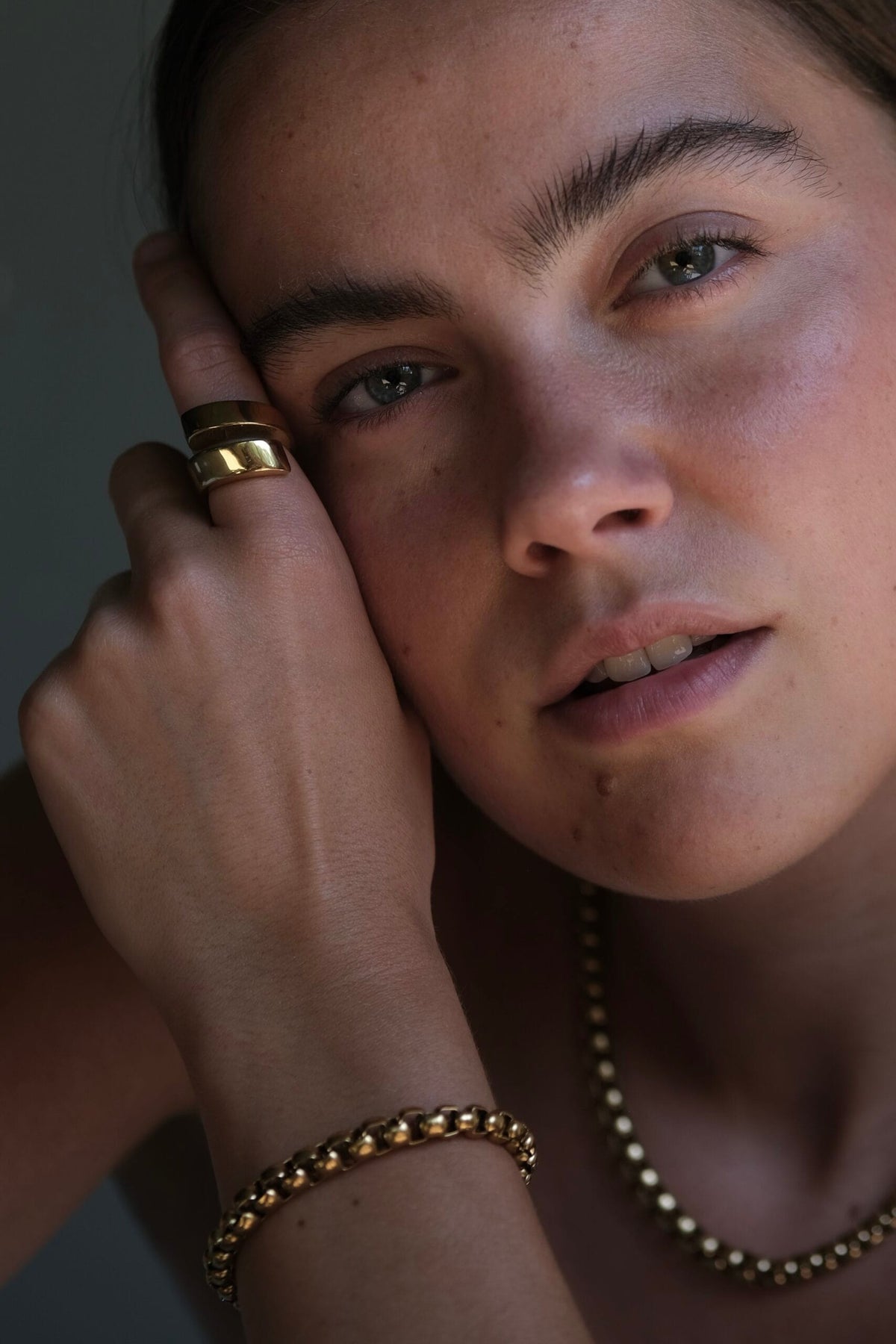 Clasp Bracelet - Gold