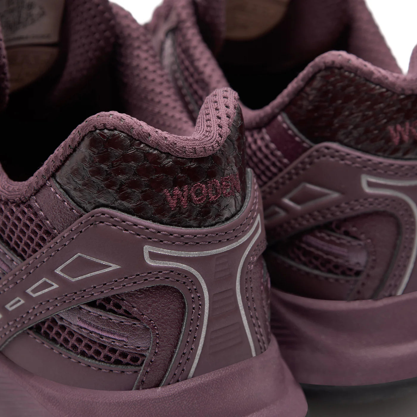 Freya Runner - Cherry