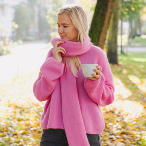 LAST ONES in S - Lejak Wool Jumper - Bonbon Pink