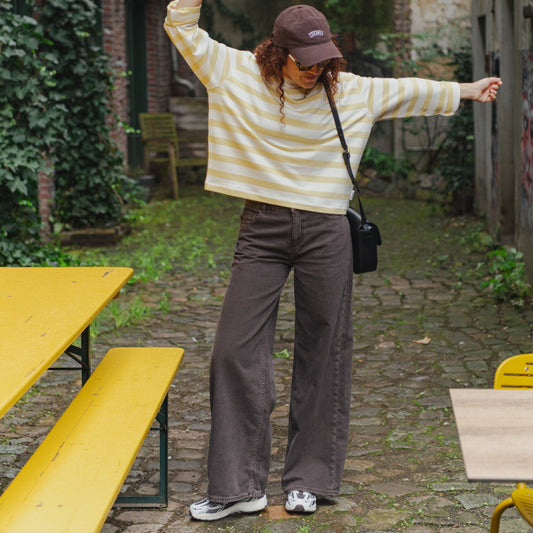 Tacna Wide Leg Mid Rise Jeans - Dark Brown