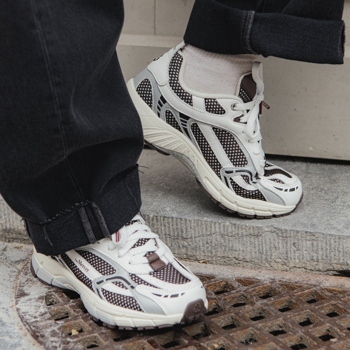 The Re-Run White Silver - Brown