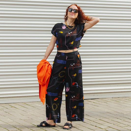 Hebron Top - Holiday Print