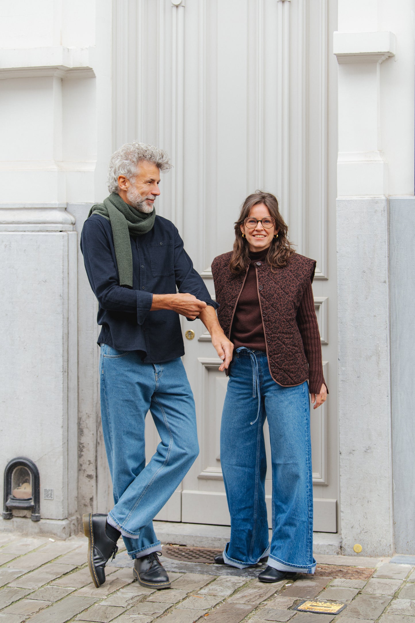 Loretta Cashmere Sweater - Coffee Brown