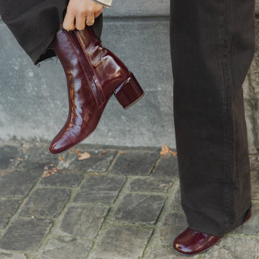 Heeled Ankle Boots Tasmin - Burgundy Patent Pleated Leather