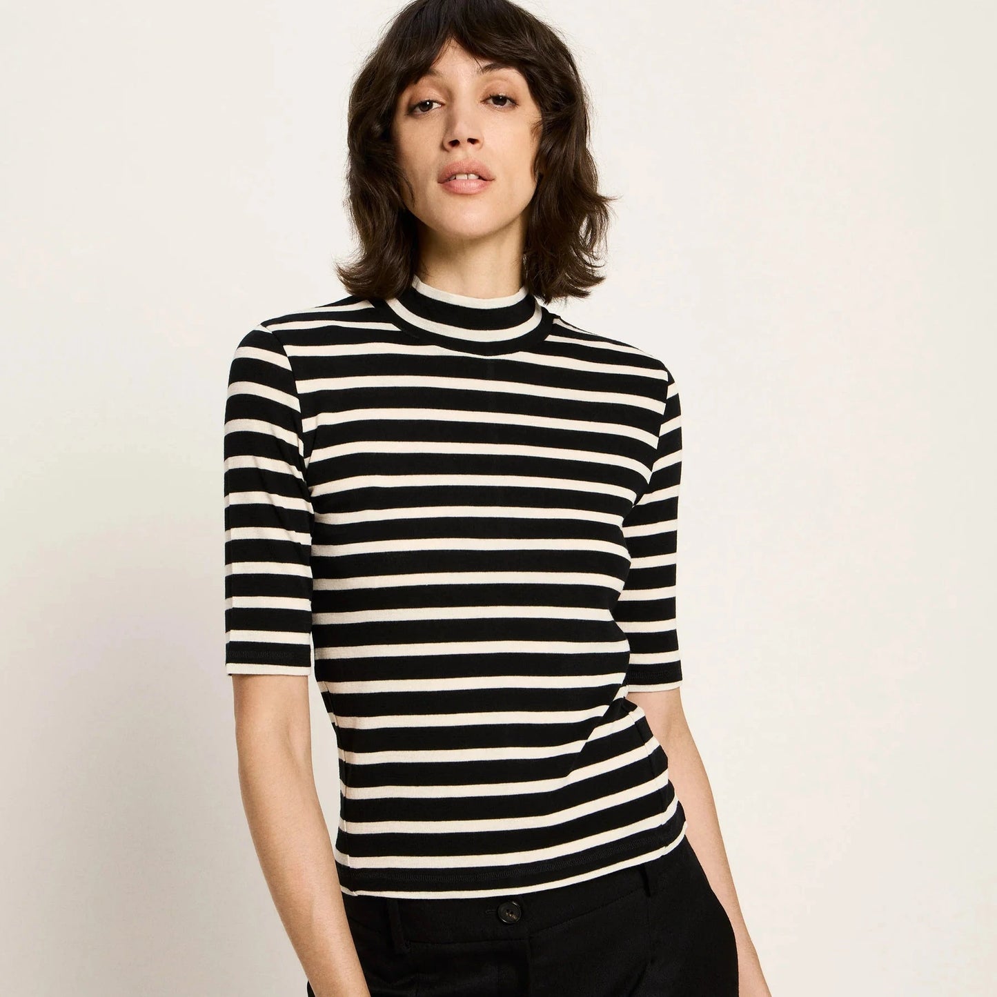 Half Sleeve Wool Top - Black/ Off White