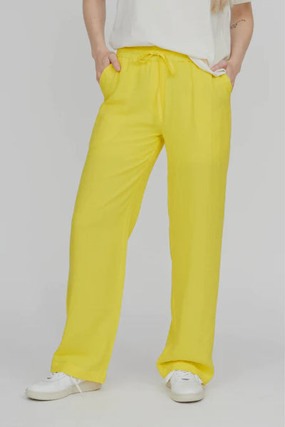 Basic Apparel Lily Loose Pants - Yellow Creme