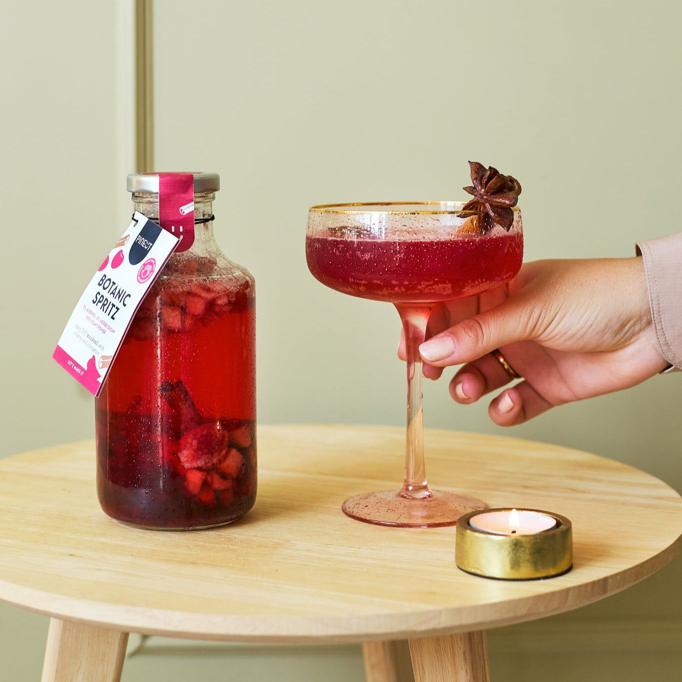 Botanic Spritz Mocktail Bottle - Cherry, cinnamon, hibiscus & apple