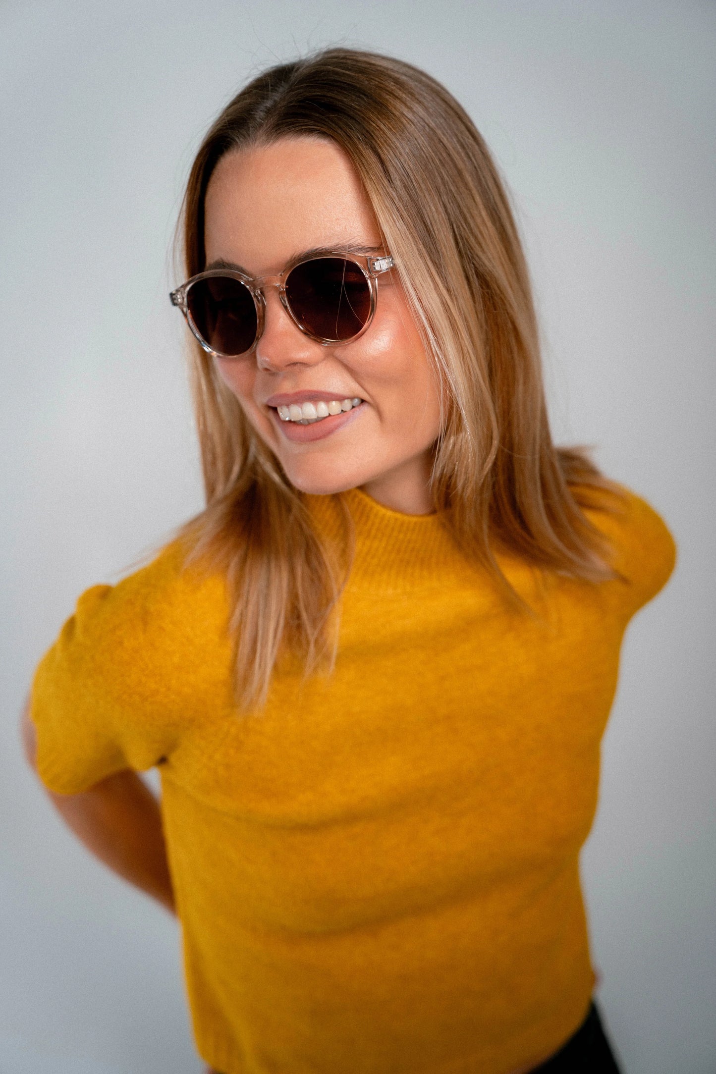 LAST ONE - Canal Sunglasses - Transparent Nude