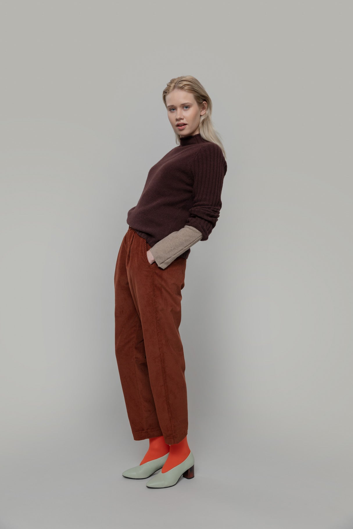 Loretta Cashmere Sweater - Coffee Brown