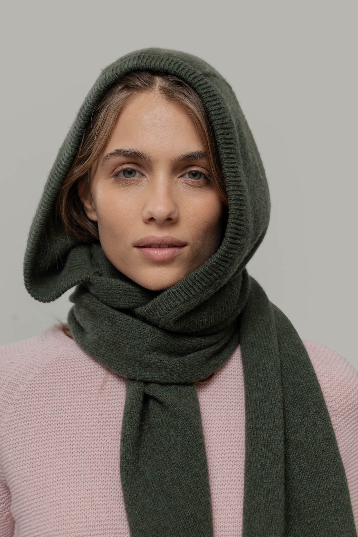 Ilenia Recycled Cashmere Scarf-Hoodie - Forest Green