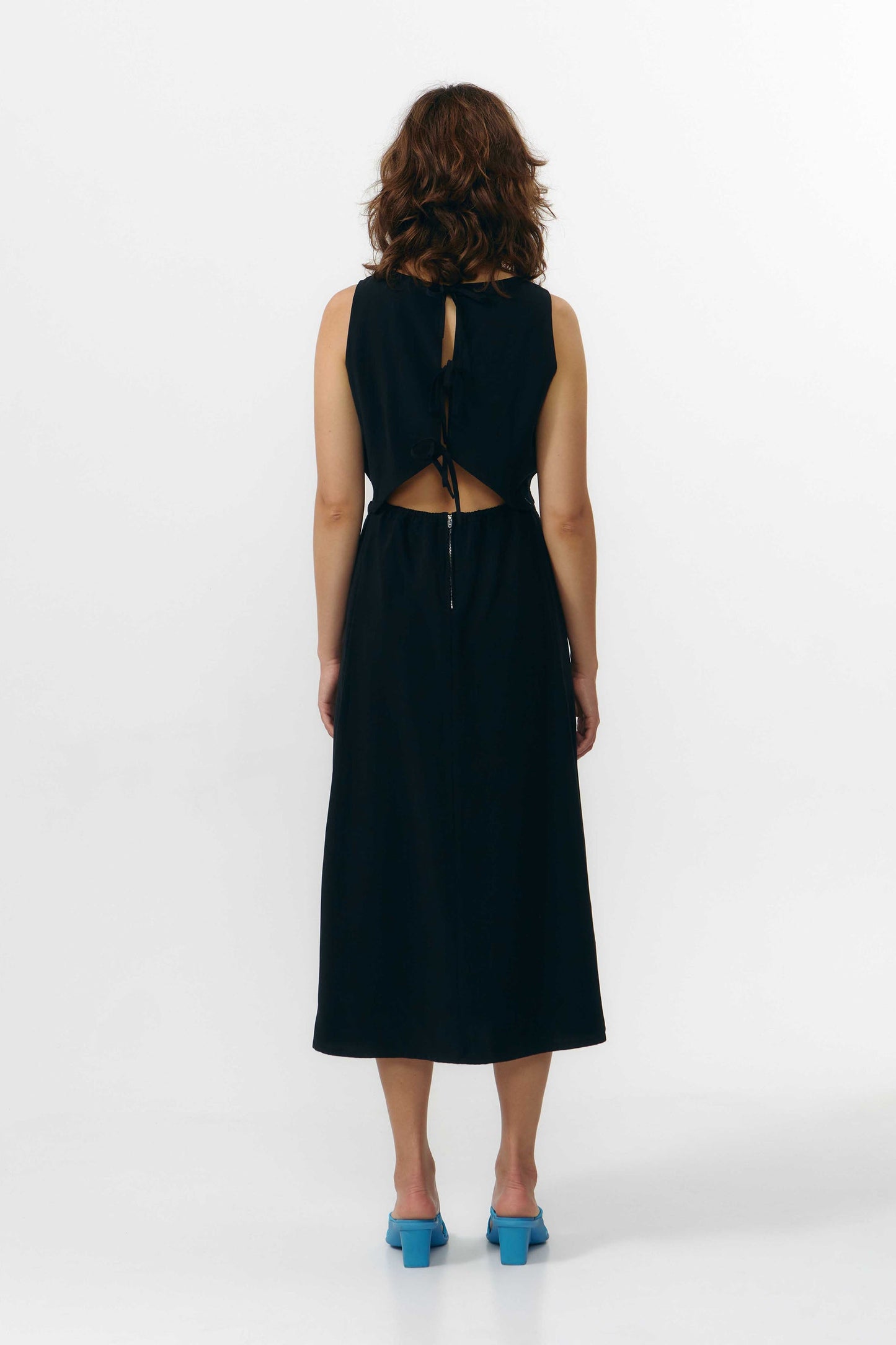 LAST ONE in L - Tera Dress - Black