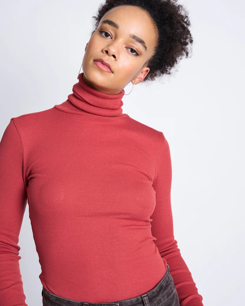 Chuva Minirib Turtleneck - Mid Red