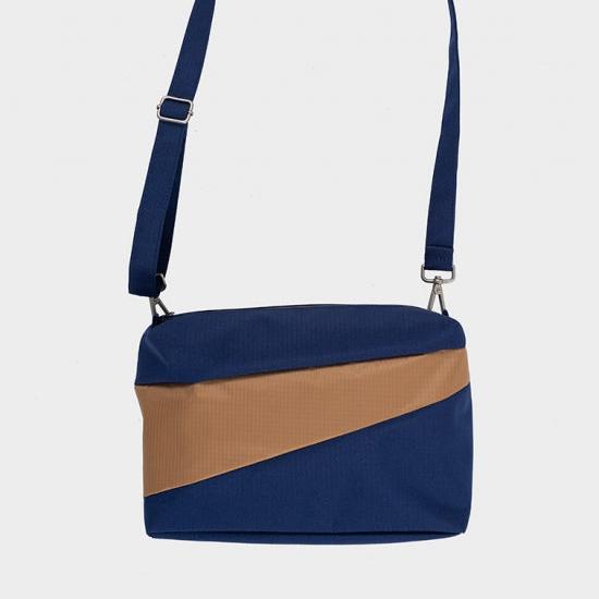 Bum Bag Medium - Navy & Camel