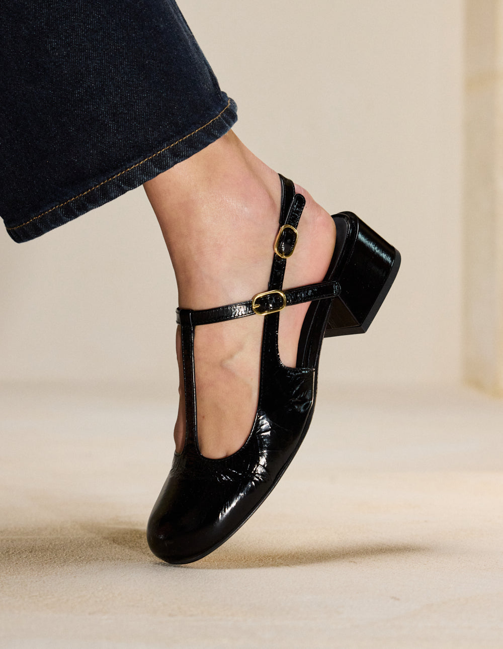 Ryla Pumps - Black Pleated Leather