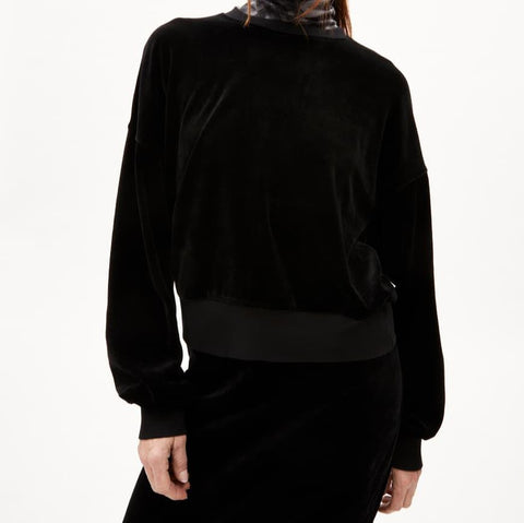 LAST ONE in XS - Ledianaa Velvet Sweater - Black