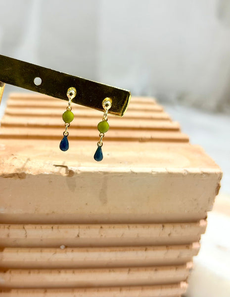 Essyello Color Drop Studs