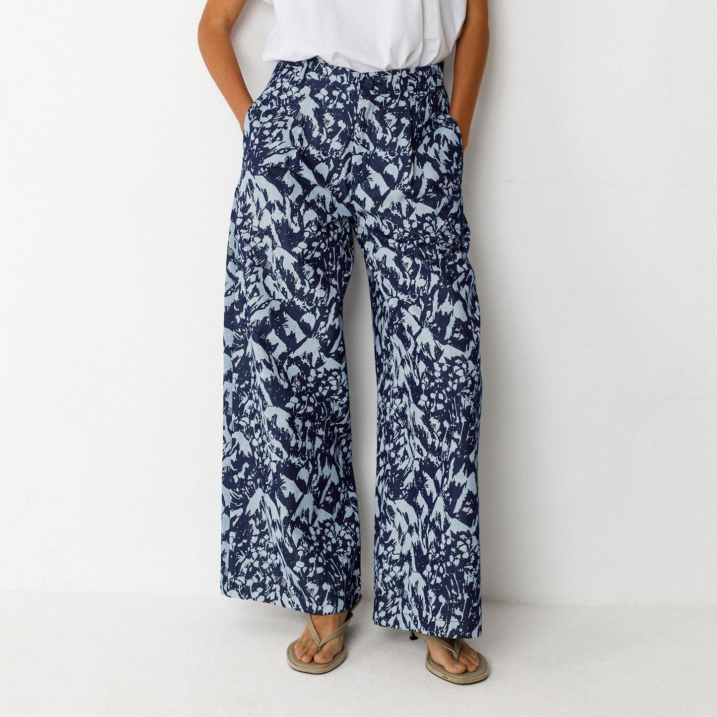 LAST ONES in 36 - Ena Trousers - Navy Camo