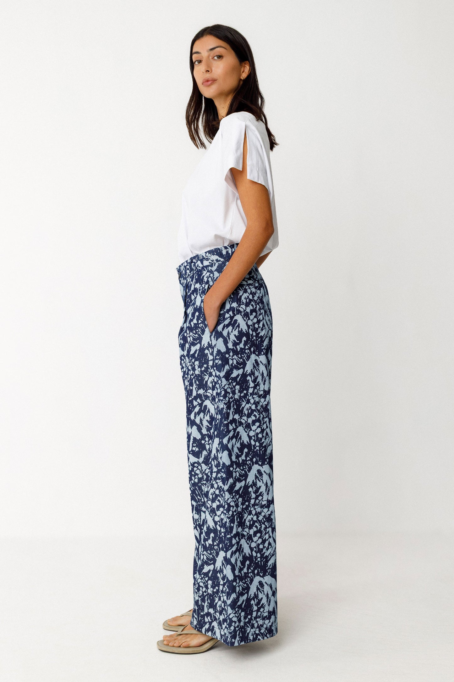 LAST ONES in 36 - Ena Trousers - Navy Camo