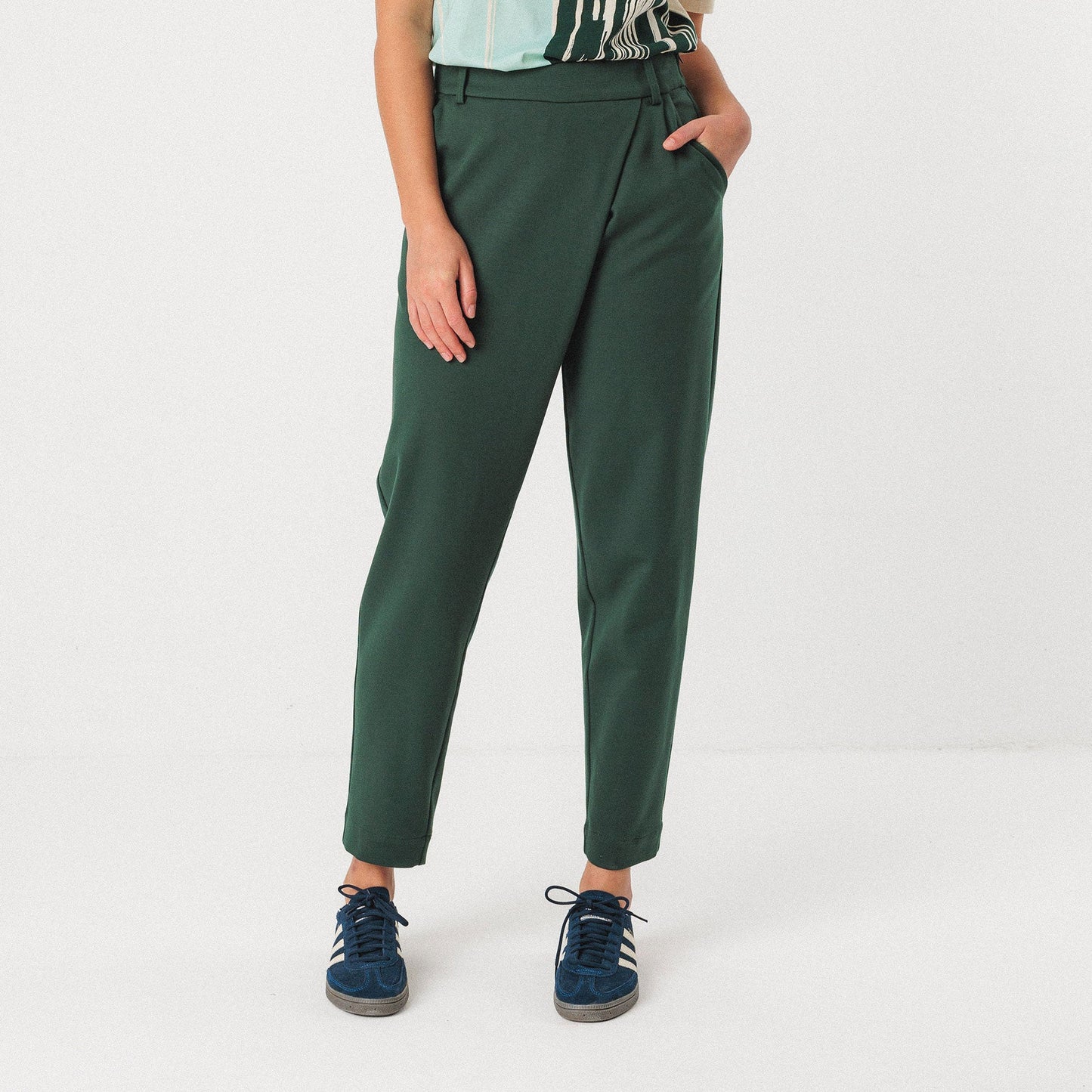 Ezama Trousers - Dark Green