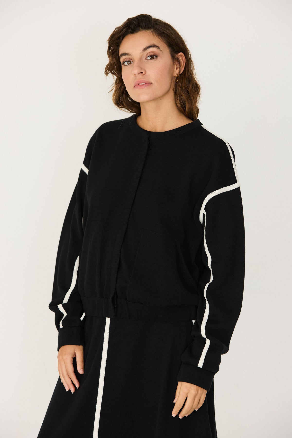 LAST ONES in S - Galar Jumper - Black