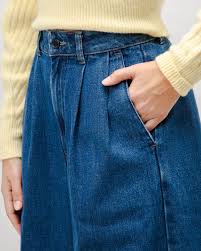 LAST ONE in S - Wide Leg Pleated Denim Pants