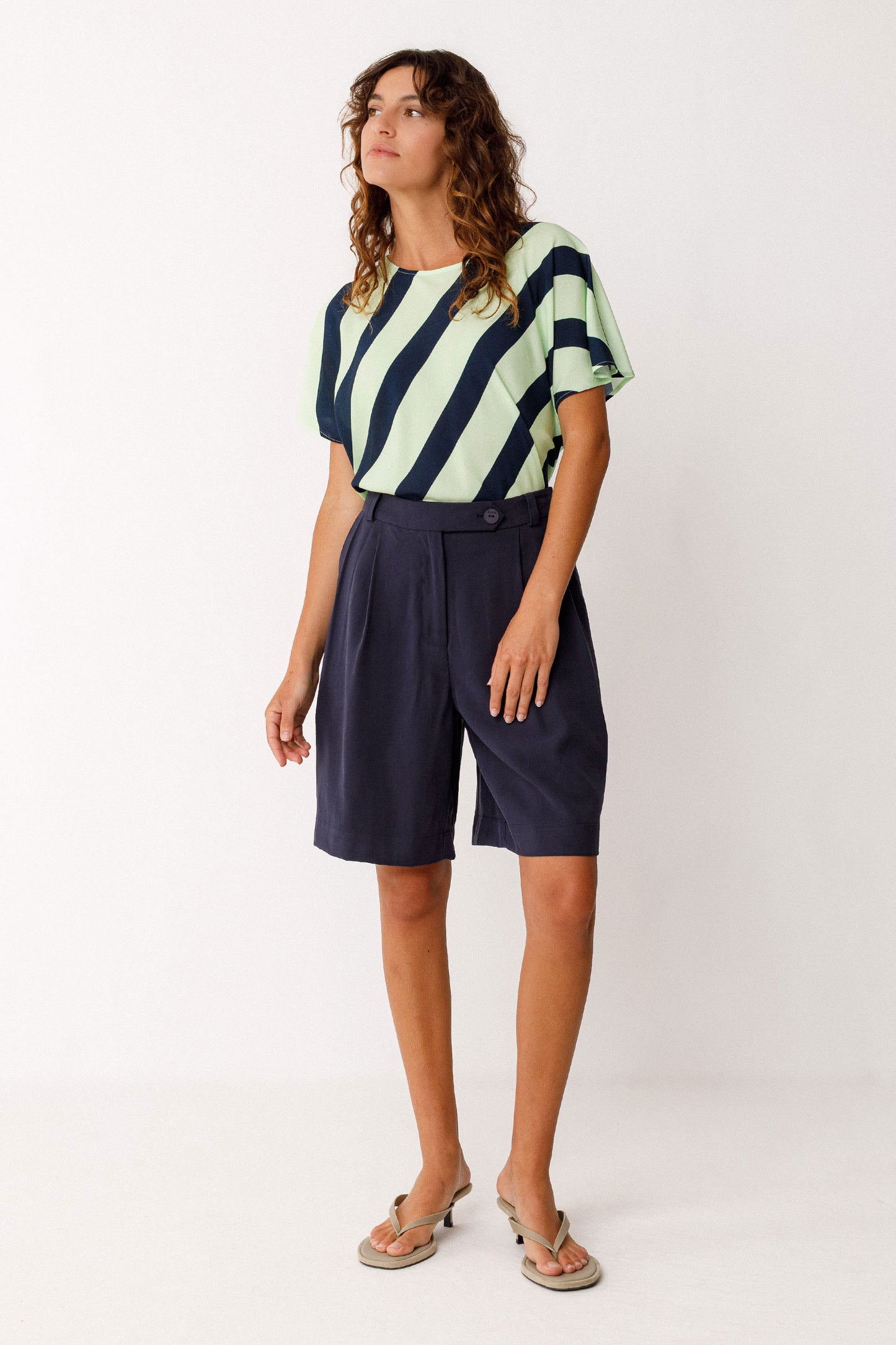 Laida Shorts - Navy