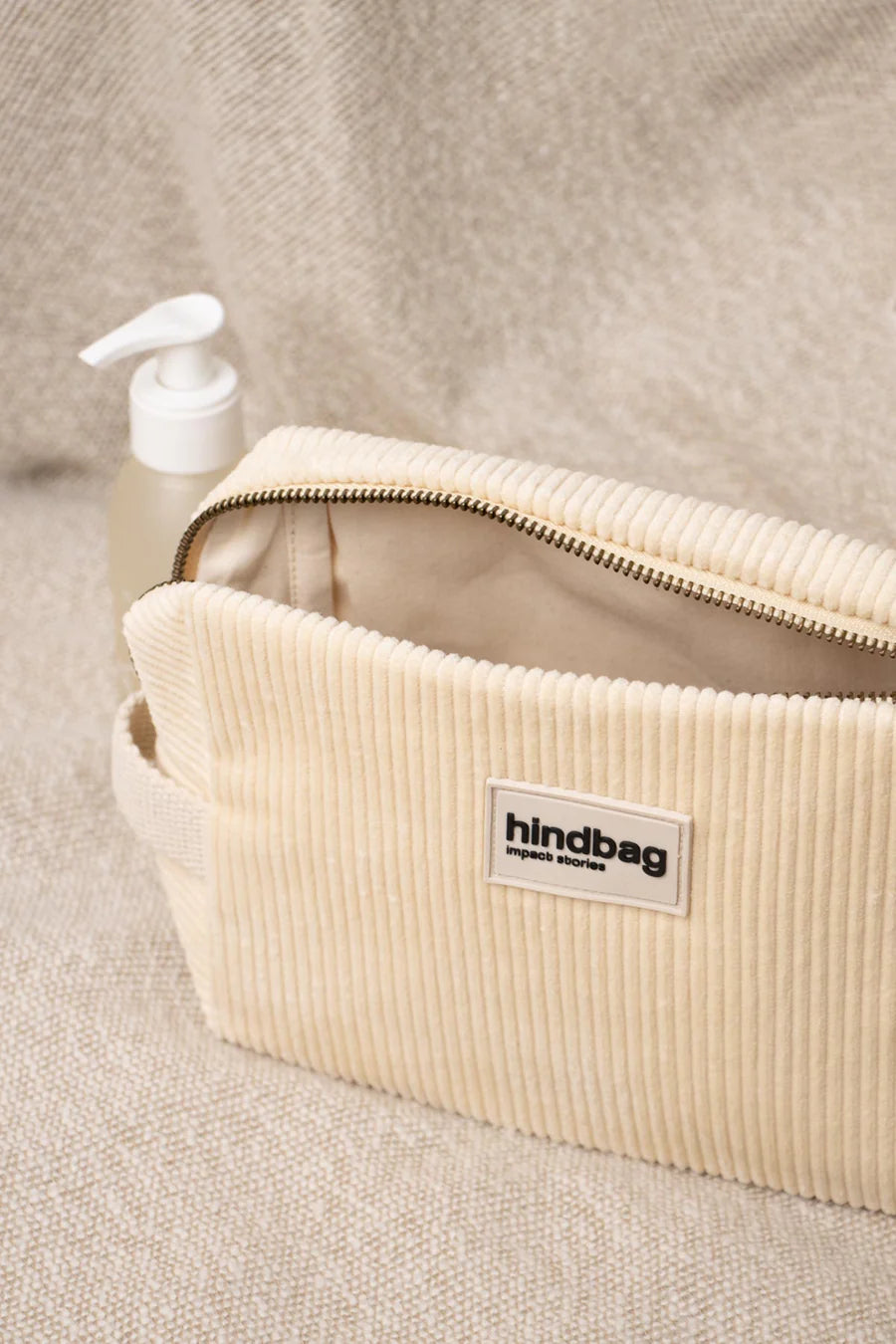 Leon Corduroy Toiletry Bag - Ecru