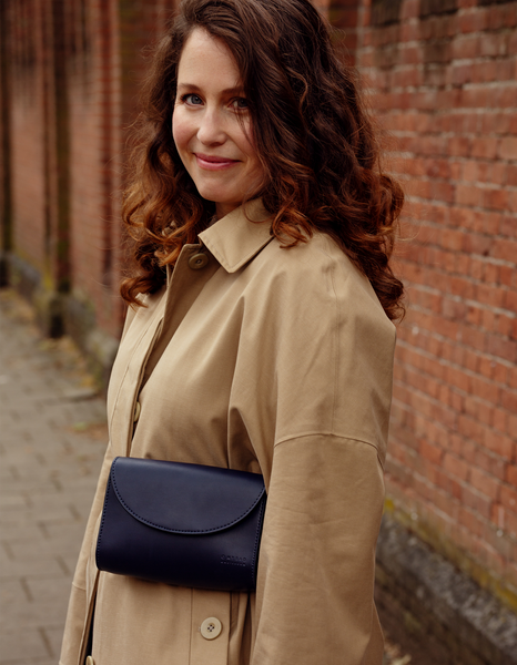 Sanne Belt Bag - Navy Vegan Uppeal™