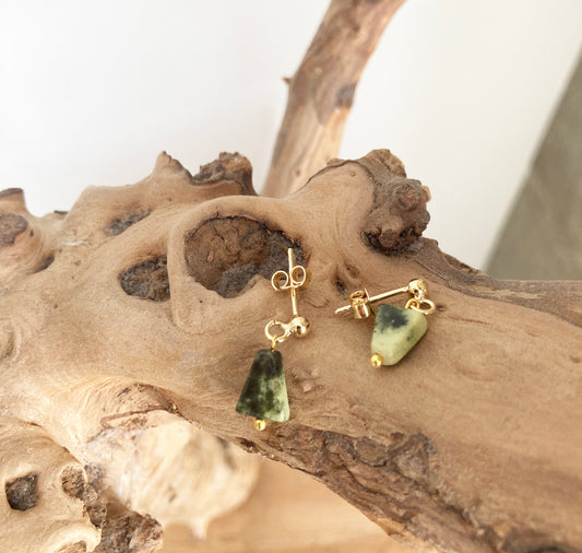 Essyello Triangle Studs