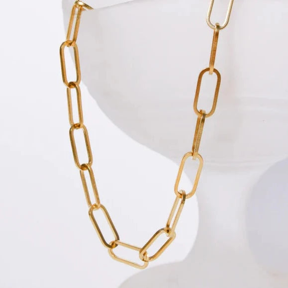 Essyello O-Chain Necklace