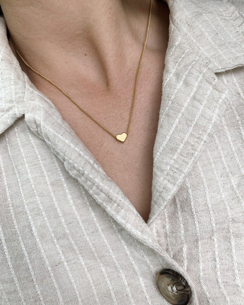 Essyello Tiny Heart Necklace