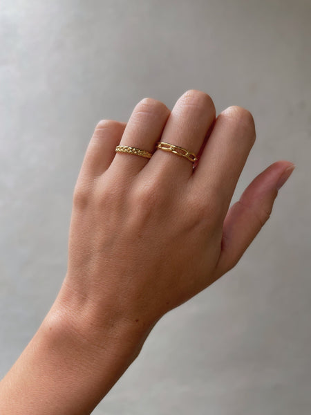 Flawed Vague Ring - Gold